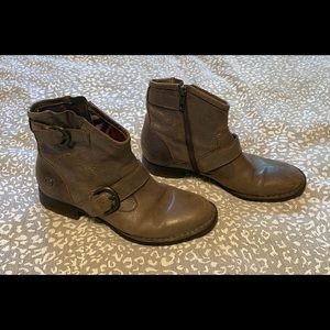 Born Ankle Boots Size 8